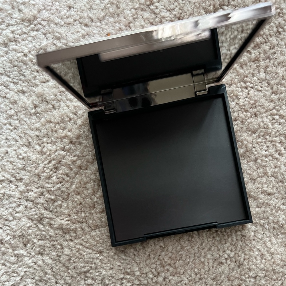 Makeup Geek Travel Vault empty Palette